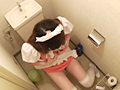 超萌え萌えメイドのトイレ指オナニー○撮6
