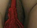 女子○生Tバックハミ毛パンチラ4
