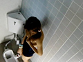 女子○生スク水トイレ指オナニー淫撮6