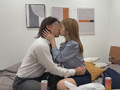 会社の女上司に童貞と偽りフェラチオを頼んだら‥ サンプル画像1