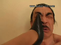 キュートな笑顔の小悪魔女王様がマゾを翻弄 華女王様