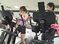 パニック！！汗で溶けちゃう！？ 公衆ボディペイント