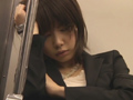 No Nude 働く綺麗なお姉さん