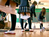 ひざ下パンツの女子○生