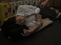 SOD女子社員が目覚める前にズボっとち●ぽ挿入！