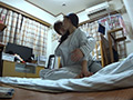 旦那が熟○している1メートル横で生ハメ生中出し！