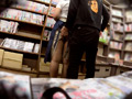 地味娘のメガネ書店員ちゃんが○されまくる一部始終。