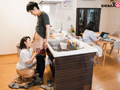 義母が20歳年下の娘婿を誘惑中出し淫○。 綾瀬麻衣子