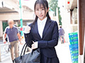 スーツ女子大生にくすぐりにガマンできたら100万円
