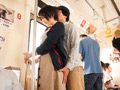 声が出せない電車の中で集団痴○ 23 歳 夏目さん 仮名