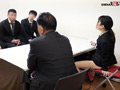 人事部中途2年目石川陽波に悶絶ガマン業務を強行！