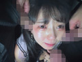 この娘の飾った顔面をチ○ポ汁まみれにします。