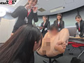 SOD女子社員試験官9名が全裸男性1名へじっくり審査