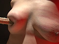 三段腹、垂れ乳のだらしない熟女の全裸○教02
