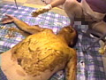 素人美少女限定 排尿、排便飲みます！食べます！17