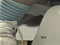 女子○生トイレしゃがみパンチラ1