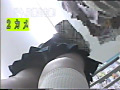 女子○生Tバック食い込みパンチラ3