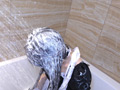 ロングヘアメイド 奉仕後のフォワードシャンプー