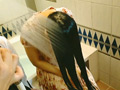 仲良しスーパーロングヘア姉妹の相互シャンプー初体験1