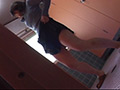トイレに間に合わず途中で悶絶失態おもらし○撮