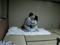 出張マッサージのおばちゃんにチ●コを見せつけ中出し4