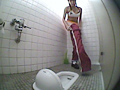 女用務員が○撮した女子校和式便所