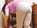 ピタパンムチ尻なホームヘルパーに勃起チ○ポ見せたら…