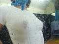 水鉄砲でお遊び