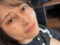 M字開脚からの美しい放尿シーン！