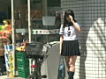 人気熟女にいきなりセーラー服を着せて街中放置したら