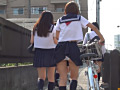 女子○生のパンチラが見えてドキッとしてたら