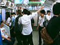 お漏らし痴○通学電車
