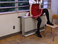制服ニーソックス絶対領域