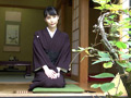 シーメール未亡人レズビアン 喪服の裾から覗くペニクリ