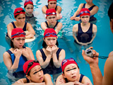 10人の純真無垢な○学生をプールに閉じ込めたら…。